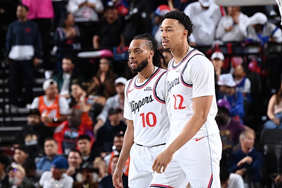 为数不多表现正常的球员，但快船侧翼新星却并没有得到足够的支持